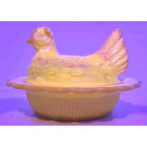 Vintage Mosser Slag Glass Hen On A Nest Dandelion UV Reactive Made In USA